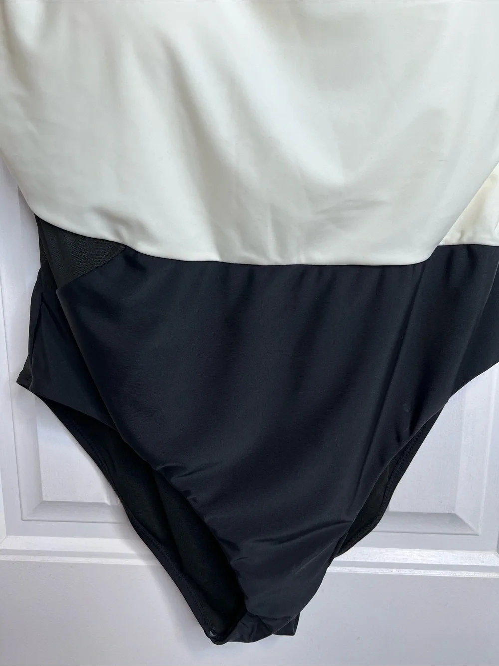 Meet.Curve Women’s One-Shoulder Ivory/Black‎ One-Piece Swimsuit. Size 2XL. NWT.